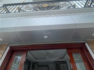 Nhà xây mới độc lập 5 tầng giáp ql6cầu mai lĩnh,thuận tiện lên bến xe và ga tàu điện yên nghĩa