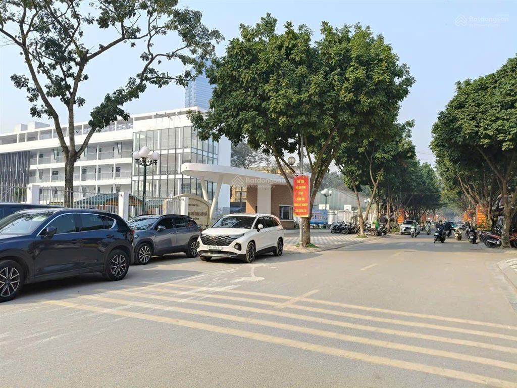 Bán đất tây hồ ô tô tránh xây biệt thự 230m mt 12m 41 tỷ ngõ thông 50m ra mặt đường