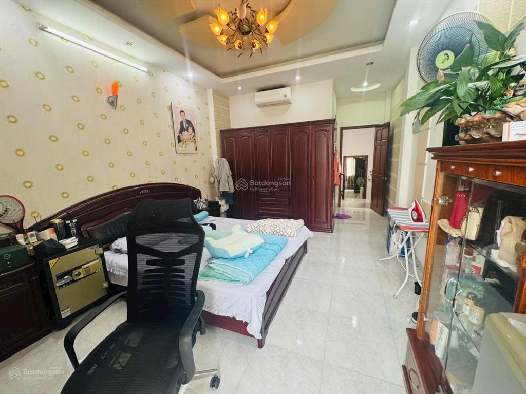 Bán nhà mặt phố tại lê lâm, 11,9 tỷ, 78m2, 4pn, 5wc, giá ưu đãi, chính chủ, tân phú, hcm