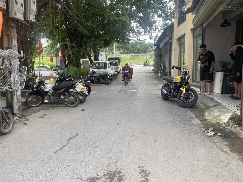 Phố trạm  long biên, sđcc, diện tích 54m2, mặt tiền 6m, vị trí đắc địa, trung tâm quận