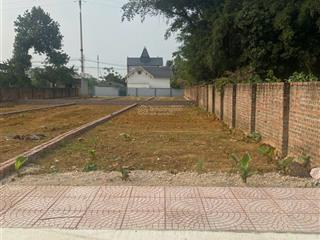 Bán lô đất hoa hậu đẹp nhất khu hòa thạch, 100m2 full thổ cư bám trục chính, giá tăng x2