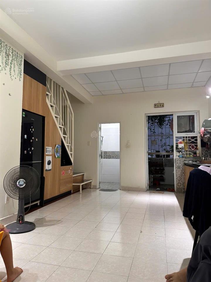 Bán cc an hoà, thang máy căn áp mái, 60m2 2pn 1wc full nt, 2,6tỉ,  0937 961 *** thảo