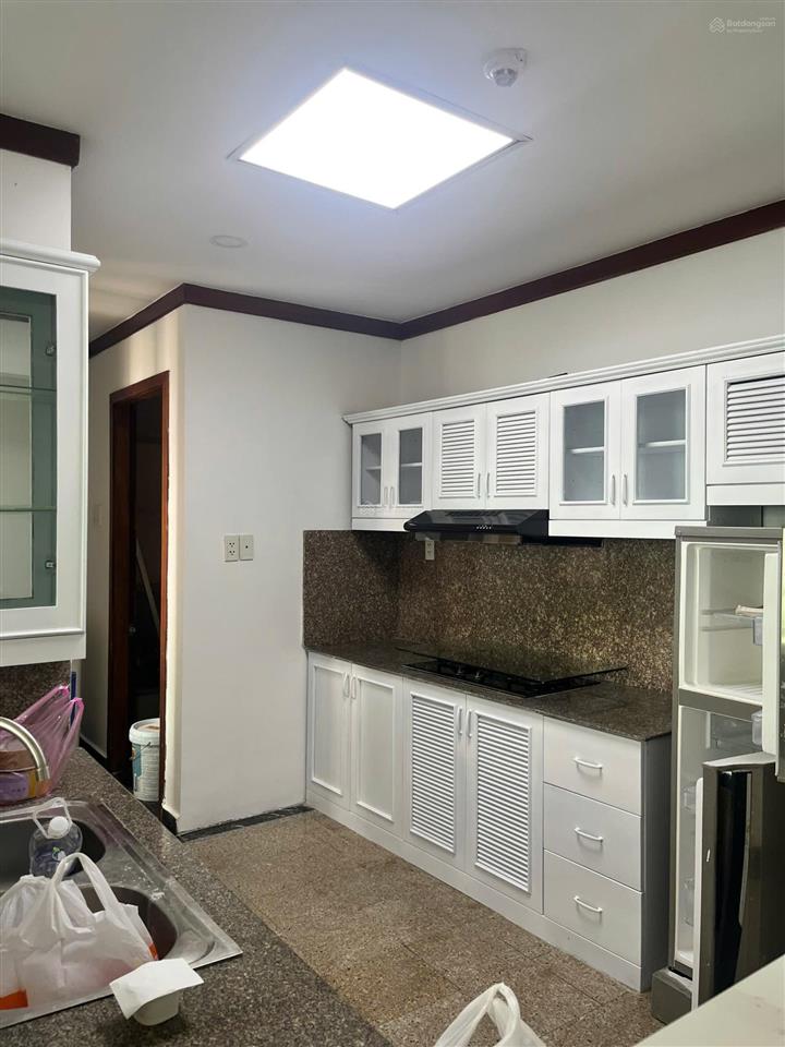 Bán căn hộ 2pn cc hoàng anh gia lai 2, q7, dt 95m, giá 4,08tỉ (tl), shr.  0937 961 ***