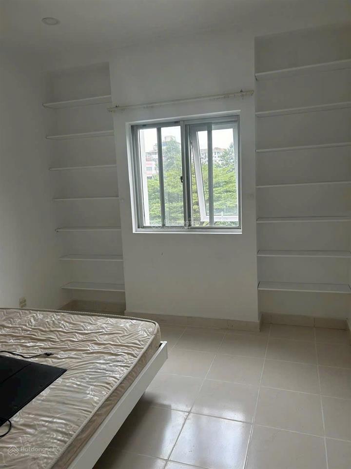 Cho thuê cc hưng vượng 2, dt 74m 2pn 1wwc giá 11tr tl, dt 0937 961 *** thảo
