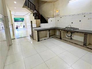 Siêu hiếm  nhà 3 tầng mặt tiền đường 7m5  vị trí vàng gần sân bay đà nẵng