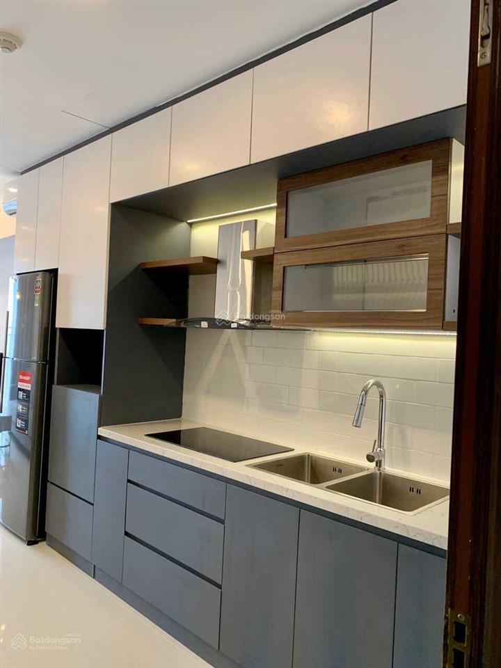 Cần bán gấp căn hộ saigon royal, full nội thất m2, giá 6,8 tỷ full nt.  0906 378 ***