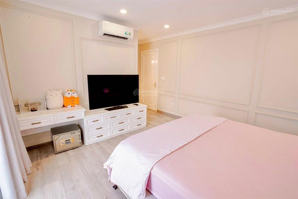 Cho thuê căn hộ the gold view, phường vĩnh hội, view đẹp, nhà đẹp, hotline 0909 917 *** mr hùng.