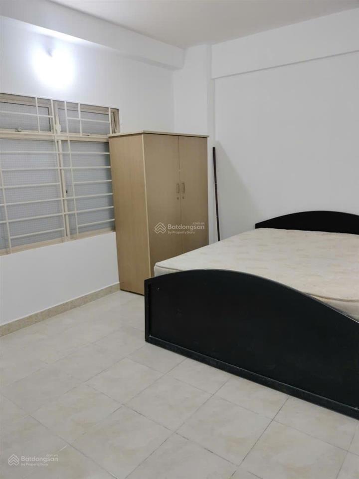 Chính chủ cho thuê căn 2 pn, 1 wc, cc số 1 tôn thất thuyết, p1 q4. nhà đẹp, thoáng mát. đủ nội thất