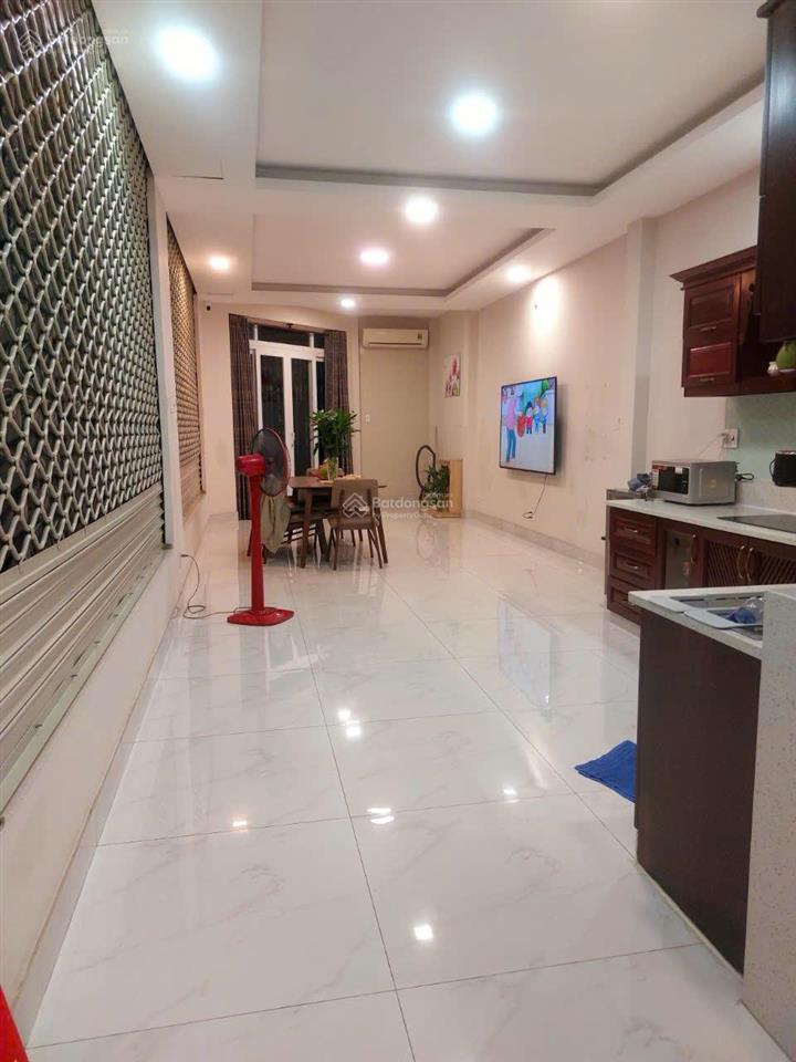 Bán nhà hẻm 68/23 hoàng diệu, dt 4.1x25m, p13, q4. giá 20tỷ (2 lầu)