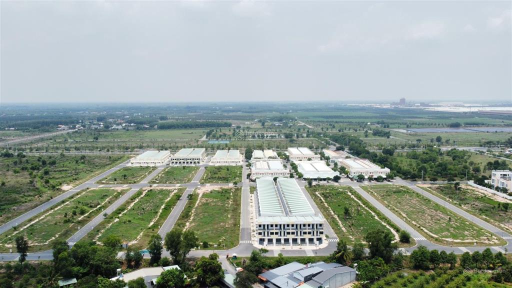 Nhà sẵn nằm trong cn phước đông 1.7 tỷ/căn 1 trệt1 lâu 4*16 sang tên công chứng ngay hỗ trợ vay 70%