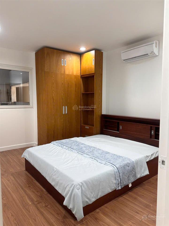 Chính chủ bán không qua môi giới căn c02.17, lô c, rộng 86 m2, giá 2,9 tỷ, có sẵn sổ hồng