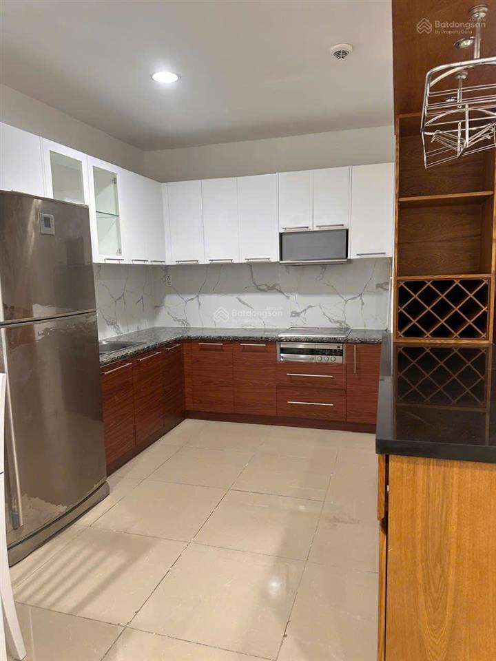 Chính chủ bán không qua môi giới căn c02.17, lô c, rộng 86 m2, giá 2,9 tỷ, có sẵn sổ hồng