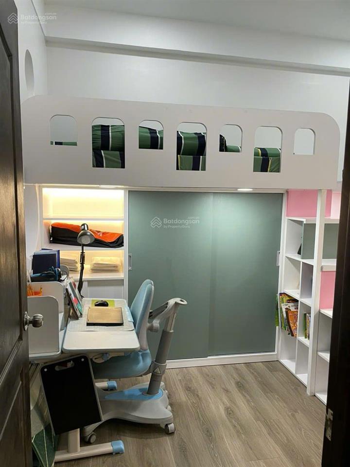 Cho thuê căn 2 phòng ngủ rộng 105m2 có đầy đủ nội thất giá 8.5 triệu/tháng.  0907 383 ***