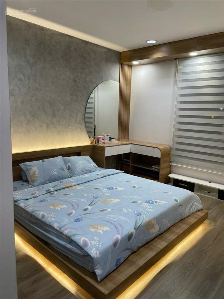 Cho thuê căn 2 phòng ngủ rộng 105m2 có đầy đủ nội thất giá 8.5 triệu/tháng.  0907 383 ***