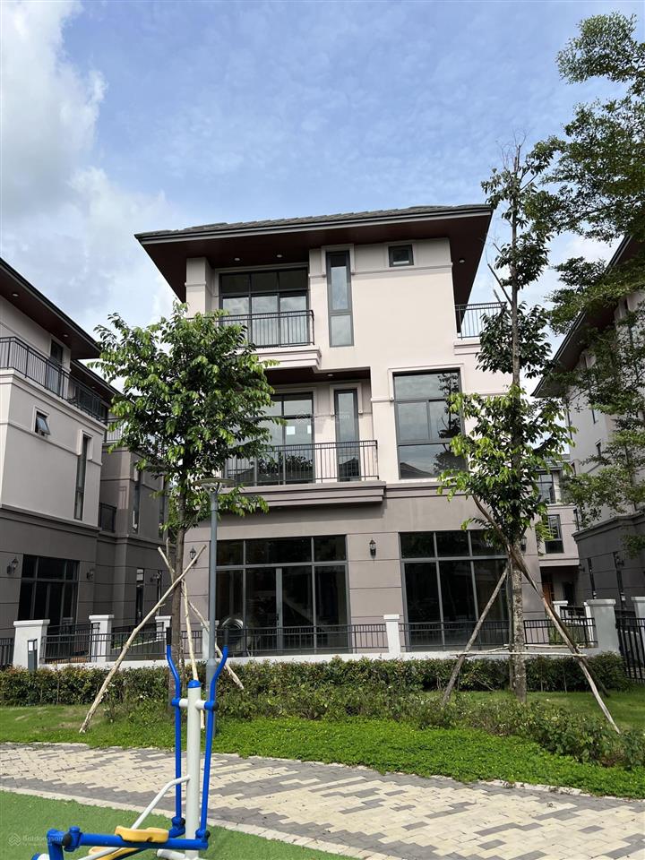 Bán biệt thự gs metrocity 200m2 giá 24 tỷ miễn trung gian 0909 467 ***