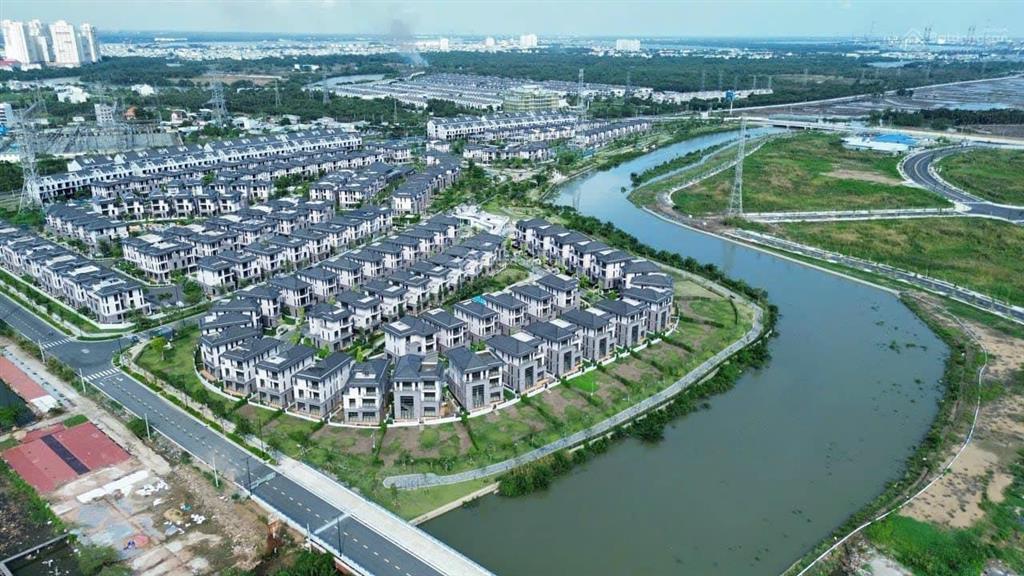 Cần bán căn nhà phố 119m2 gs metrocity giá 16.5 tỷ miễn trung gian