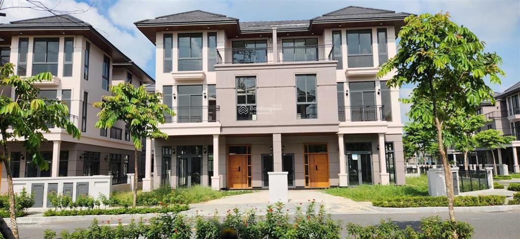 Bán biệt thự zeitgeist city 200m2  25 tỷ hỗ trợ xem thực tế 0909 467 ***