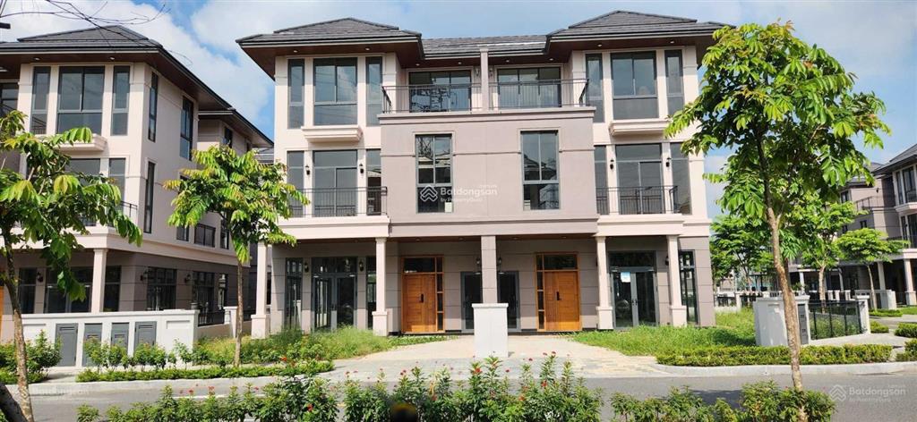 Biệt thự gs metrocity (zeitgeist) 162m2 (9.5 x 17) giá 21.5 tỷ  0909 467 ***