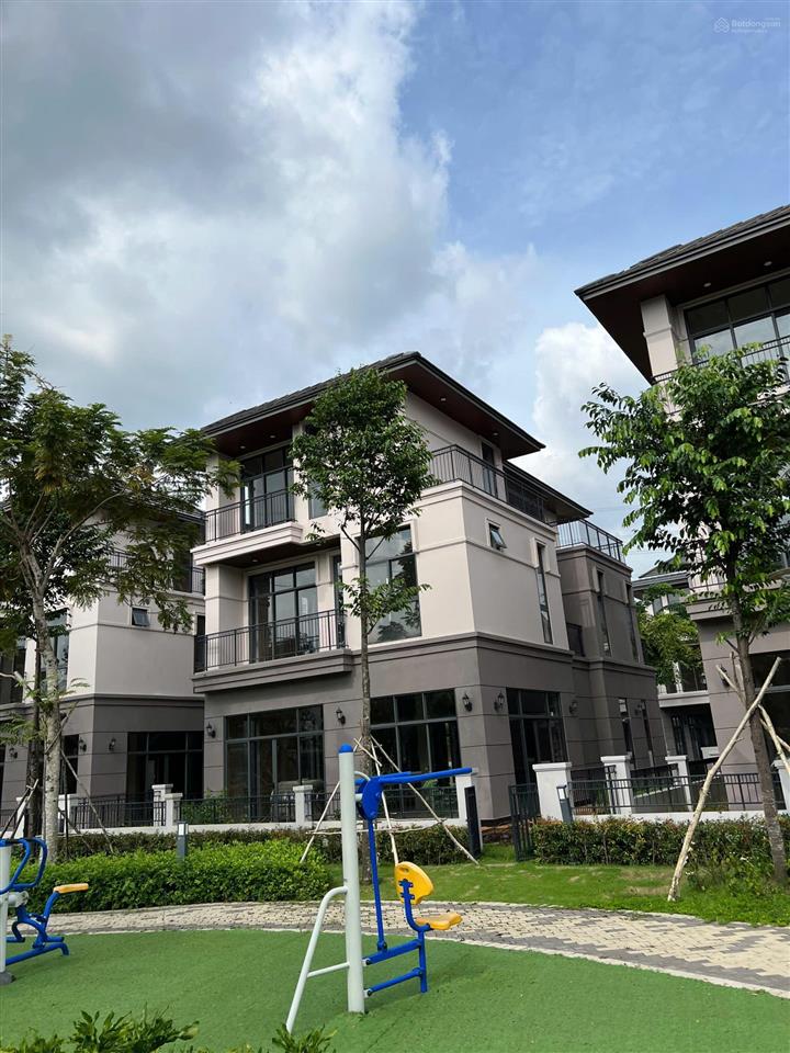 Bán biệt thự zeitgeist (gs metrocity) chỉ 125tr/m2  xem thực tế 0909 467 ***