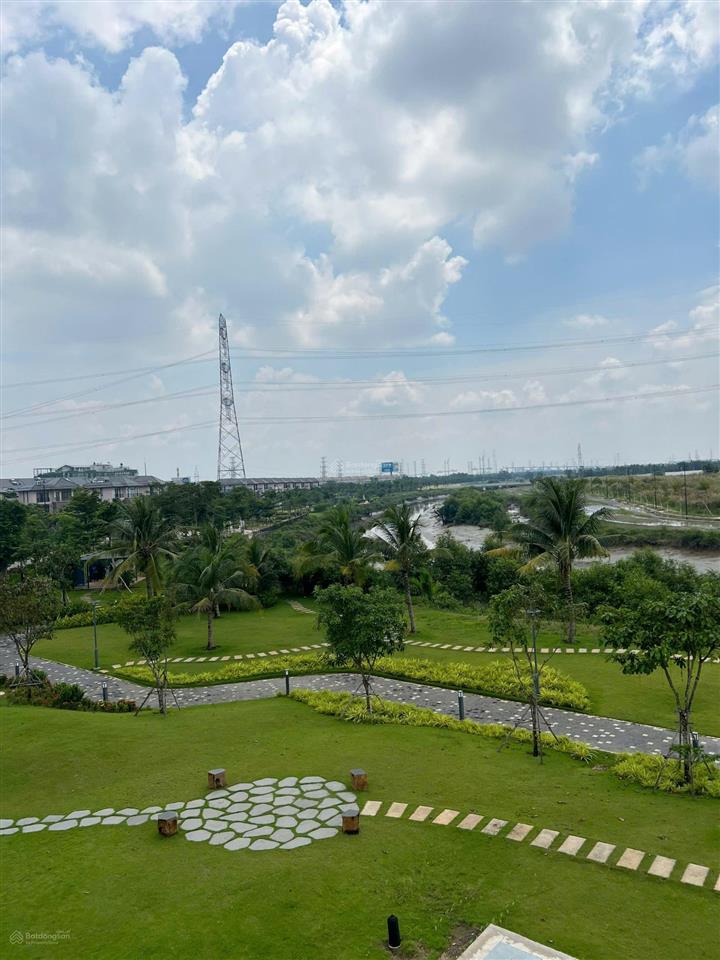 Bán biệt thự zeitgeist (gs metrocity) chỉ 125tr/m2  xem thực tế 0909 467 ***