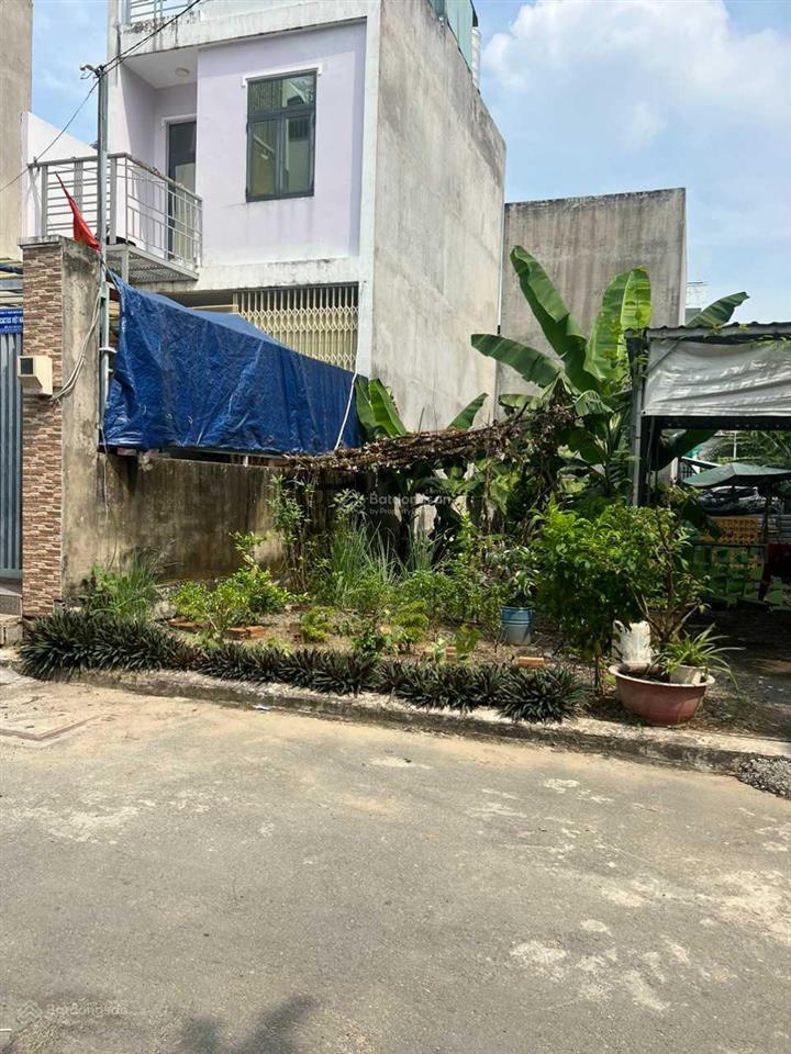 Tôi bán lô đất 120m2 ngang 8m đường 2 ôtô qua lại  sau chợ đầu mối thủ đức  sổ hồng sẵn  5tỷ6 tl