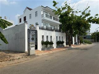 Bán lô biệt thự mặt tiền đường nhánh sông  10x24,5 tổng 245m2 full thổ cư  xây tự do  bán gấp