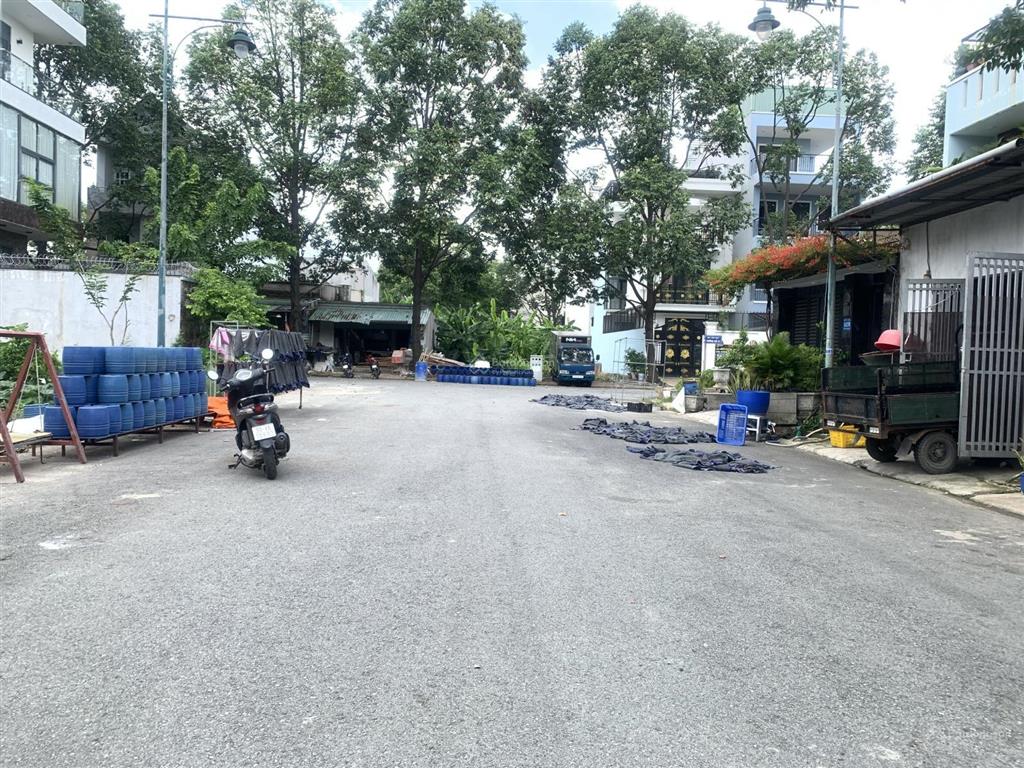 Bán lô đất kề góc 150m² full thổ cư  đường rộng 16m  khu nhà phố sát chợ đầu mối  giá 6 tỷ 75
