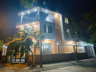 Bán nhà góc đang ở 7x20m tổng 127,5m2  3 tầng kiên cố khu biệt thự ngay ql13  bán 6.65 tỷ