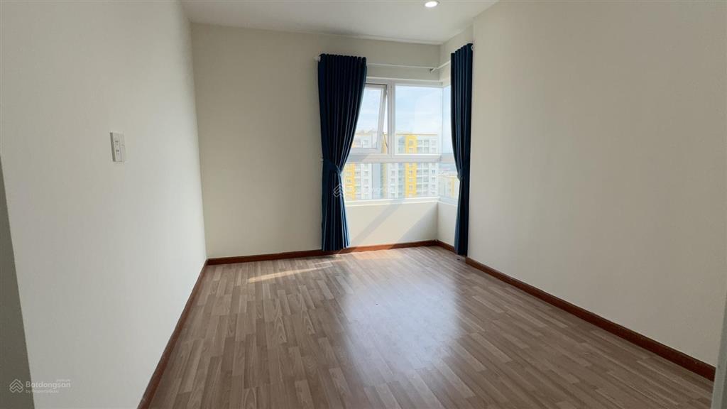 Bán căn góc diamond riverside 2pn 2wc 68m2 view công viên nội khu tầng trung