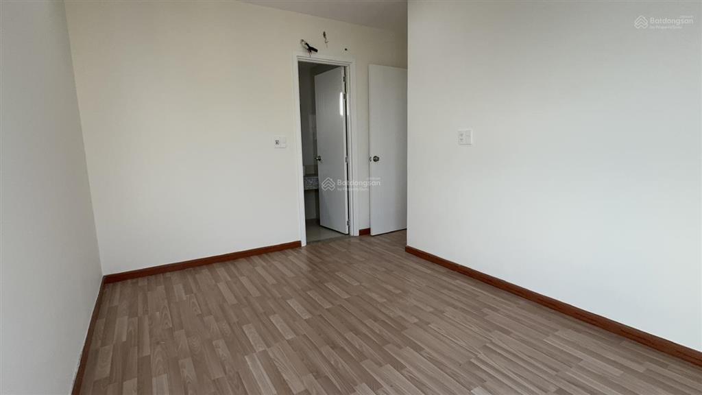 Bán căn góc diamond riverside 2pn 2wc 68m2 view công viên nội khu tầng trung
