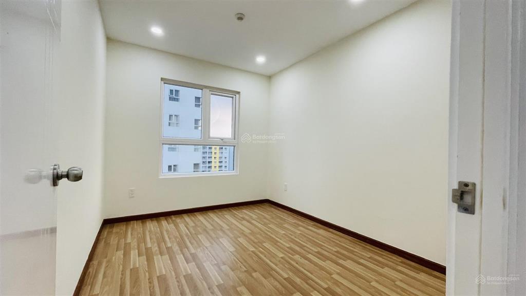 Khách gửi bán căn hộ diamond riverside view hồ bơi đẹp