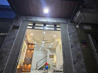 Nhà bán sổ hồng riêng,2lầu + sân thượng, dtsd 126m, 3pn 3wc, gần cầu chữ y, chợ rạch ông, p2, q8