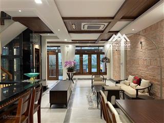 Bán biệt thự đơn lập mỹ hào, phú mỹ hưng, quận 7. dt 305 m2, nhà đẹp, sang trọng. giá 107 tỷ tl