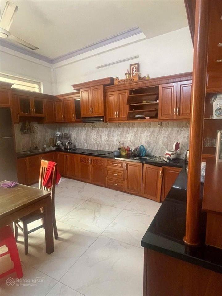 Nhà 5 tầng mặt tiền kinh doanh đường chợ giá mềm