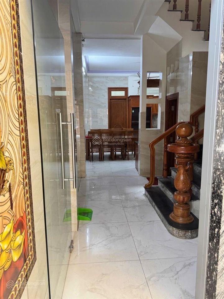 Nhà hẻm 145 sát đỗ xuân hợp giá rẻ