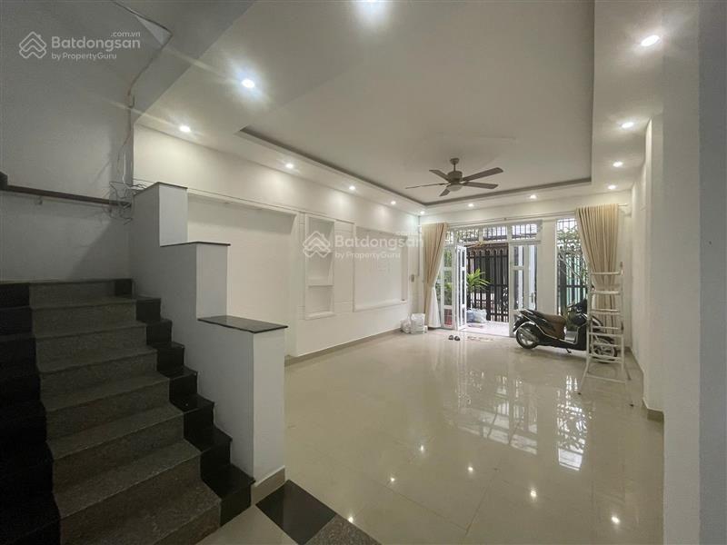 Nhà 4 tầng 100m² giá 9,5 tỷ quận 2 đường xe tải