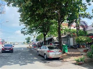 Bán nhà mặt tiền kinh doanh ngay ngã 3 đường 13 hoàng hữu nam, q9, ngay bến xe miền đông mới