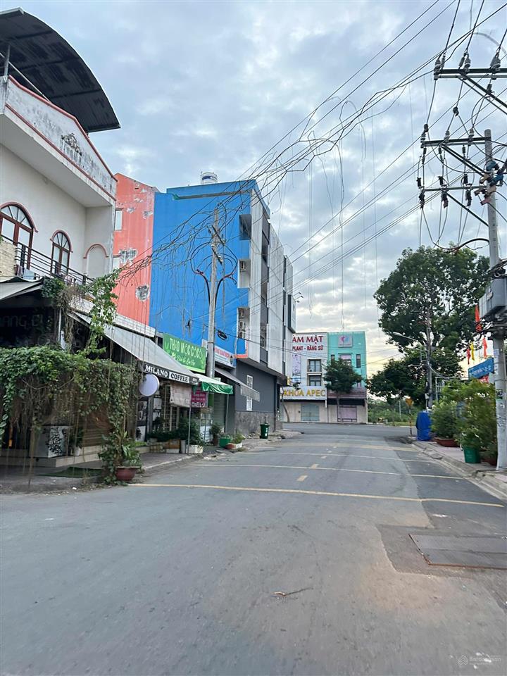 Bán đất mặt tiền đường 11 hoàng hữu nam, phường long bình, quận 9, ngay bến xe miền đông