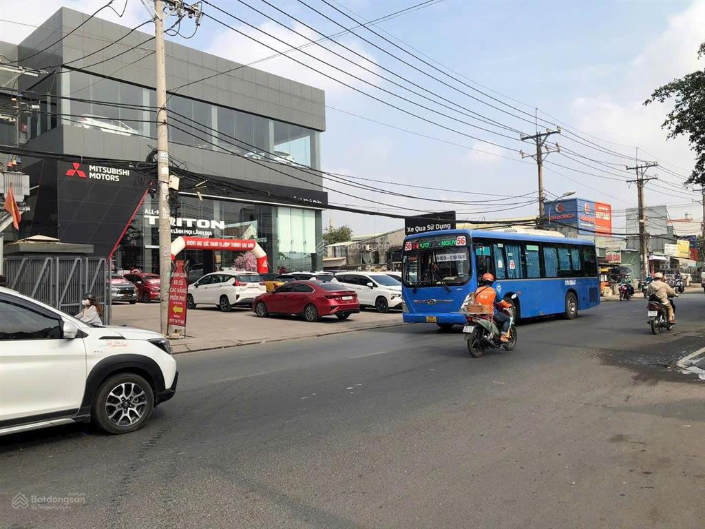 Còn vài lô giá tốt đường hoàng hữu nam, chỉ 4,5 tỷ, vị trí đẹp, đầy đủ tiện ích xung quanh