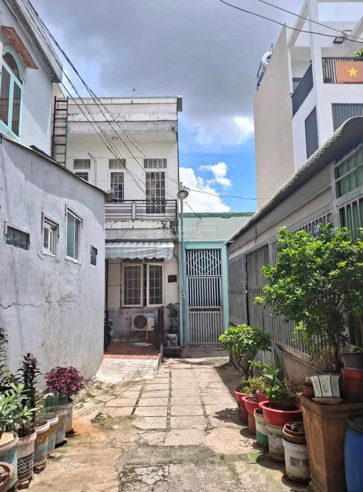 Bán nhà 1 trệt 1 lầu đường lã xuân oai, tăng nhơn phú a, quận 9, giá chỉ hơn 3 tỷ xíu