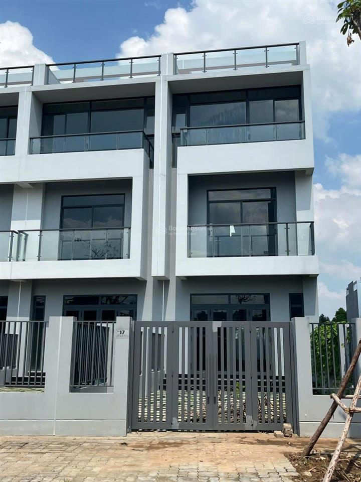 Chính chủ đầu tư bán căn nhà 136m2 hướng nam thoáng mát giá chỉ 9tỷ738, 1trệt 2 lầu 1tum