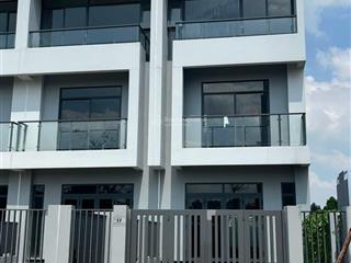 Chính chủ đầu tư bán căn nhà 136m2 hướng nam thoáng mát giá chỉ 9tỷ738, 1trệt 2 lầu 1tum