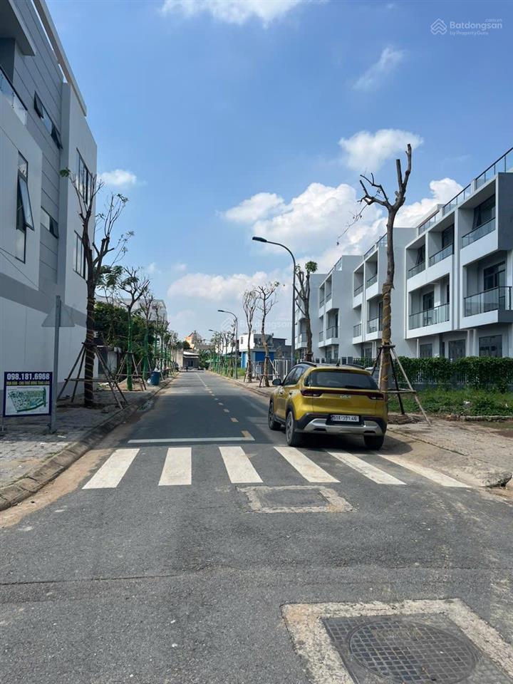 Chính chủ đầu tư bán căn nhà 136m2 hướng nam thoáng mát giá chỉ 9tỷ738, 1trệt 2 lầu 1tum