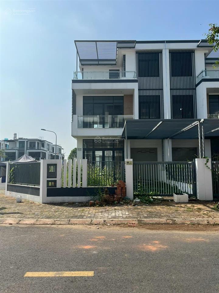 Giảm giá bán nhanh nhà phố dt 100m2 giá 7.5tỷ dt 160m giá 11tỷ. biệt thự 200m giá 18 tỷ