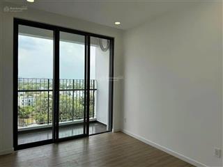 Gia đình cần bán nhanh 1 căn hộ 3 phòng ngủ diện tích 99,9m2 tầng cao thoáng nhà mới nhận giá 4,4tỷ