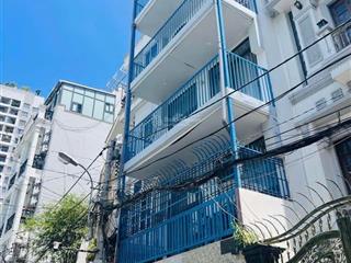 Bán nhà 5 tầng chdv cao cấp ngay sân bay dt 5x20m  9 phòng thuê khoán 60tr/th  0939 833 ***