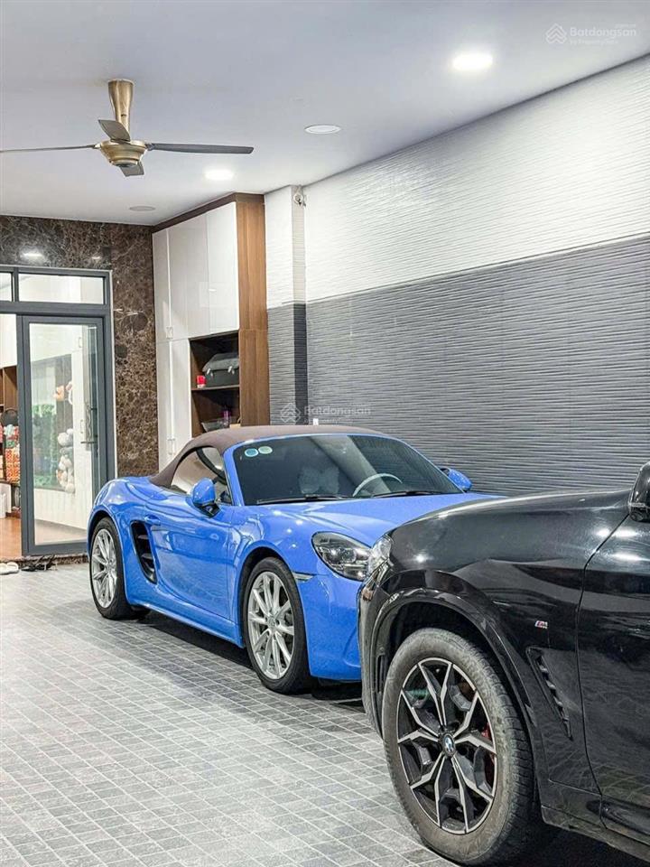 Bán biệt thự 5 tầng, đất 310m2, có hồ bơi, thang máy, gara ô tô, ngay trung tâm bình thạnh. 49.5tỷ