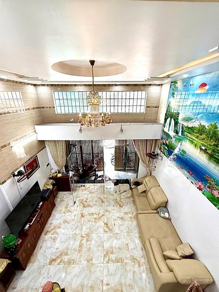 Bán gấp nhà lý thường kiệt giáp q10, hẻm xe hơi tránh, 81m2(5.4x15m) sổ a4, 5 tầng.chỉ 16.5 tỷ