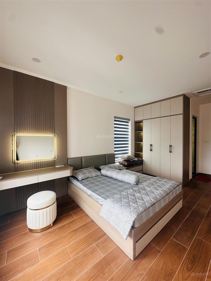 Cho thuê gấp 2pn 77m view biển, tầng trung, full nội thất, giá chỉ 10tr rẻ nhất dự án vào ở ngay