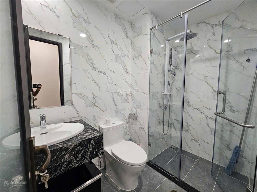 Cho thuê gấp 2pn 77m view biển, tầng trung, full nội thất, giá chỉ 10tr rẻ nhất dự án vào ở ngay